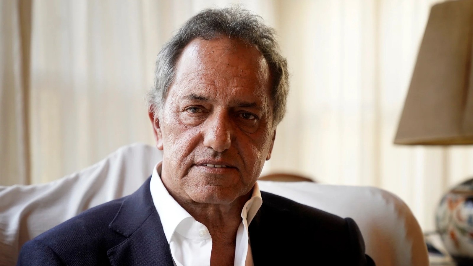 Scioli afirmó que el FdT propone "crecimiento en vez de dolarizar y dinamitar todo"